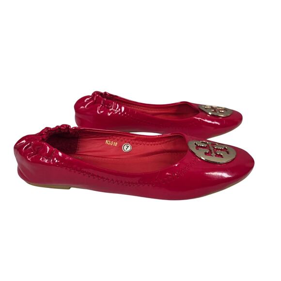 TORY BURCH RED PATENT LEATHER BALLET FLATS – SIZE 7 – GOLD EMBLEM – STYLE N3018 - Picture 1 of 10